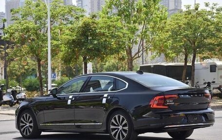 Volvo S90 II рестайлинг, 2021 год, 3 290 000 рублей, 4 фотография