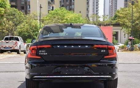 Volvo S90 II рестайлинг, 2021 год, 3 290 000 рублей, 9 фотография