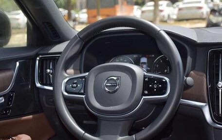 Volvo S90 II рестайлинг, 2021 год, 3 290 000 рублей, 16 фотография