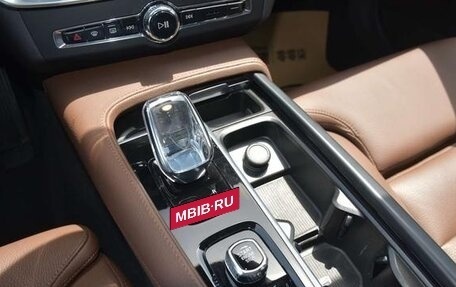 Volvo S90 II рестайлинг, 2021 год, 3 290 000 рублей, 13 фотография