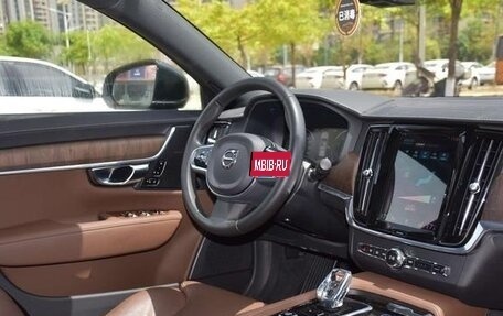 Volvo S90 II рестайлинг, 2021 год, 3 290 000 рублей, 19 фотография