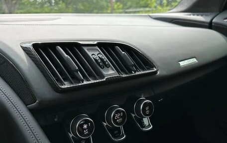 Audi R8, 2022 год, 16 800 000 рублей, 14 фотография