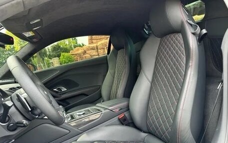 Audi R8, 2022 год, 16 800 000 рублей, 15 фотография