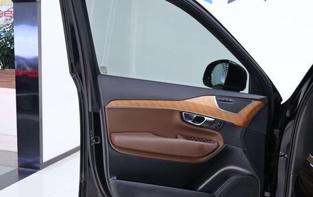 Volvo XC90 II рестайлинг, 2022 год, 4 460 000 рублей, 14 фотография