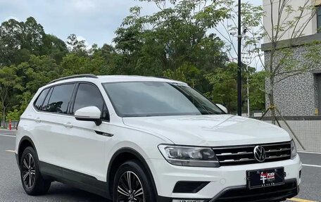 Volkswagen Tiguan II, 2021 год, 2 057 027 рублей, 4 фотография