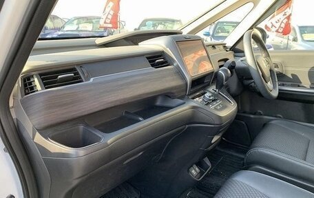 Honda Freed II, 2022 год, 1 430 000 рублей, 13 фотография