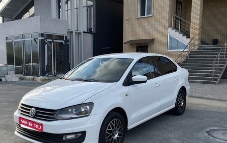 Volkswagen Polo VI (EU Market), 2016 год, 949 000 рублей, 2 фотография