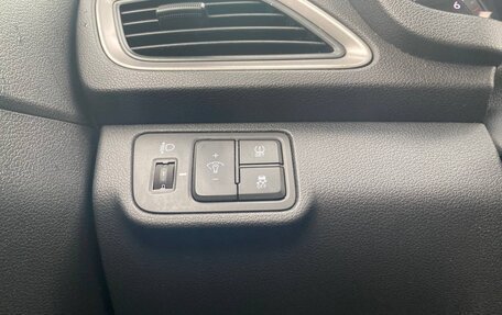 Hyundai Solaris II рестайлинг, 2017 год, 1 030 000 рублей, 18 фотография