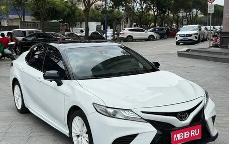 Toyota Camry, 2020 год, 2 000 000 рублей, 1 фотография
