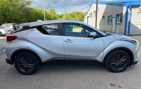 Toyota C-HR I рестайлинг, 2019 год, 8 фотография