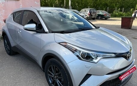 Toyota C-HR I рестайлинг, 2019 год, 6 фотография