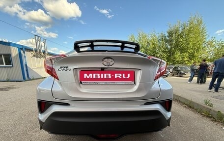 Toyota C-HR I рестайлинг, 2019 год, 12 фотография