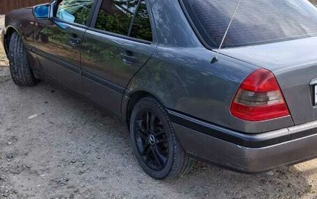 Mercedes-Benz C-Класс, 1996 год, 350 000 рублей, 2 фотография