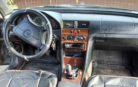Mercedes-Benz C-Класс, 1996 год, 350 000 рублей, 10 фотография