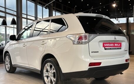 Mitsubishi Outlander III рестайлинг 3, 2013 год, 1 485 000 рублей, 6 фотография