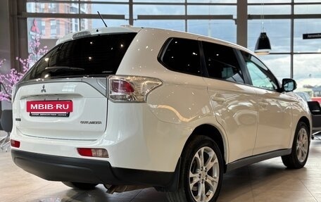 Mitsubishi Outlander III рестайлинг 3, 2013 год, 1 485 000 рублей, 4 фотография