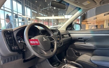 Mitsubishi Outlander III рестайлинг 3, 2013 год, 1 485 000 рублей, 8 фотография