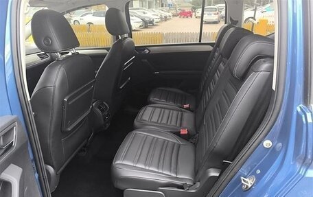 Volkswagen Touran III, 2021 год, 1 731 100 рублей, 9 фотография