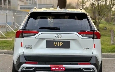 Toyota RAV4, 2021 год, 2 000 000 рублей, 8 фотография