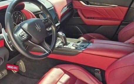 Maserati Levante I, 2021 год, 4 970 000 рублей, 12 фотография
