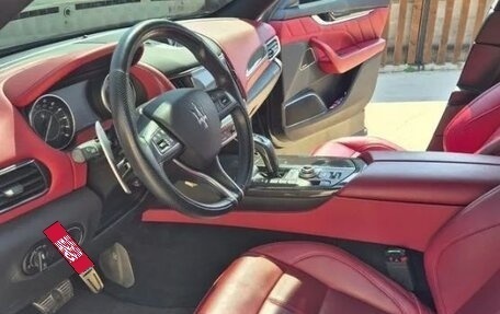 Maserati Levante I, 2021 год, 4 970 000 рублей, 13 фотография