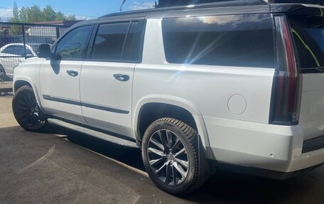 Cadillac Escalade IV, 2020 год, 8 120 000 рублей, 3 фотография