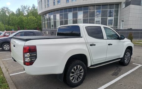 Mitsubishi L200 IV рестайлинг, 2021 год, 2 520 000 рублей, 10 фотография
