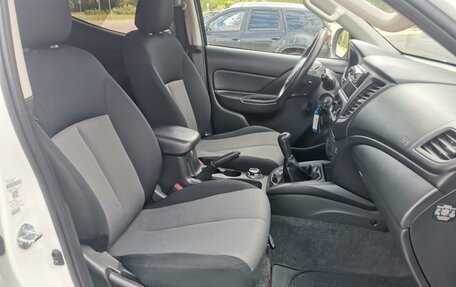 Mitsubishi L200 IV рестайлинг, 2021 год, 2 520 000 рублей, 13 фотография