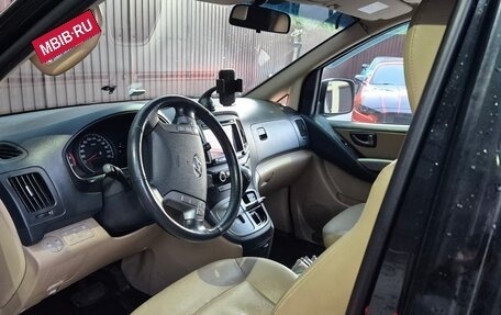 Hyundai H-1 II рестайлинг, 2017 год, 2 400 000 рублей, 8 фотография