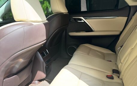 Lexus RX IV рестайлинг, 2018 год, 4 550 000 рублей, 6 фотография