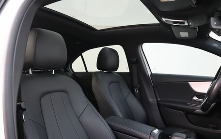 Mercedes-Benz A-Класс, 2020 год, 2 830 000 рублей, 17 фотография