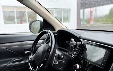 Mitsubishi Outlander III рестайлинг 3, 2020 год, 2 450 000 рублей, 6 фотография