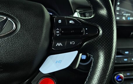 Hyundai Veloster II, 2021 год, 1 843 000 рублей, 12 фотография