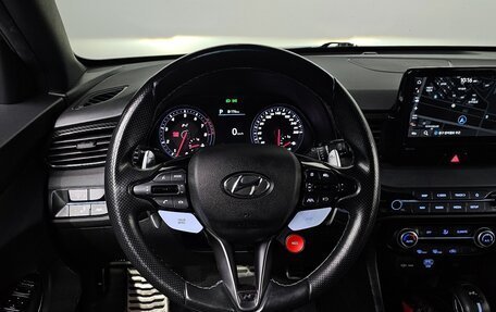 Hyundai Veloster II, 2021 год, 1 843 000 рублей, 11 фотография