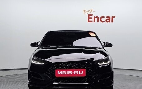 Hyundai Veloster II, 2021 год, 1 843 000 рублей, 4 фотография