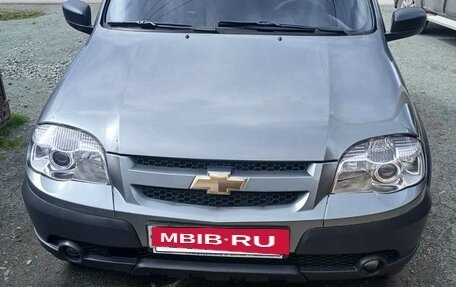 Chevrolet Niva I рестайлинг, 2013 год, 715 000 рублей, 5 фотография