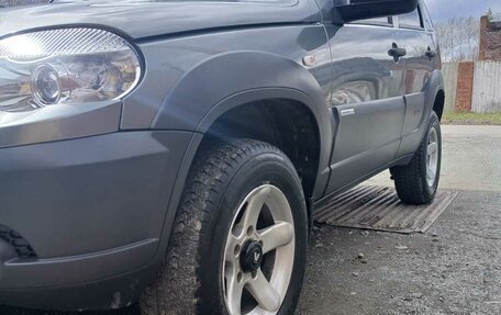 Chevrolet Niva I рестайлинг, 2013 год, 715 000 рублей, 6 фотография