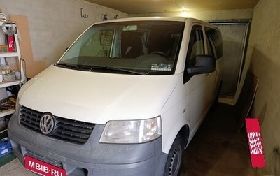Volkswagen Transporter T5 рестайлинг, 2004 год, 1 300 000 рублей, 1 фотография