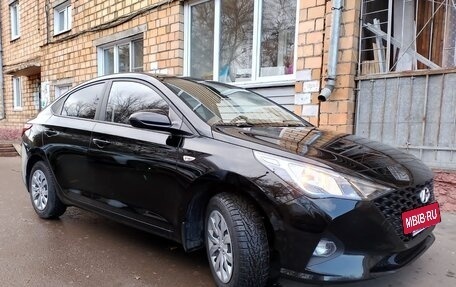Hyundai Solaris II рестайлинг, 2021 год, 1 650 000 рублей, 12 фотография