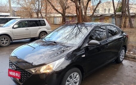 Hyundai Solaris II рестайлинг, 2021 год, 1 650 000 рублей, 16 фотография