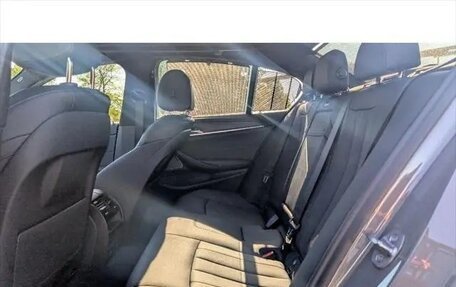 BMW 5 серия, 2022 год, 5 890 000 рублей, 27 фотография
