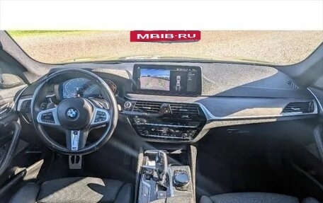 BMW 5 серия, 2022 год, 5 890 000 рублей, 26 фотография