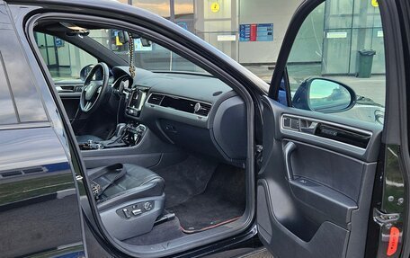 Volkswagen Touareg III, 2010 год, 2 400 000 рублей, 21 фотография