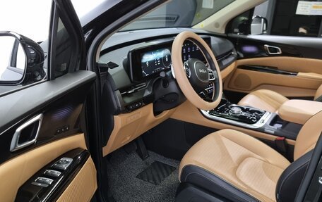 KIA Carnival, 2021 год, 3 150 000 рублей, 15 фотография