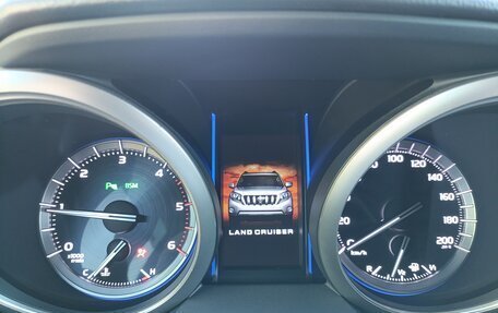 Toyota Land Cruiser Prado 150 рестайлинг 2, 2014 год, 3 500 000 рублей, 16 фотография