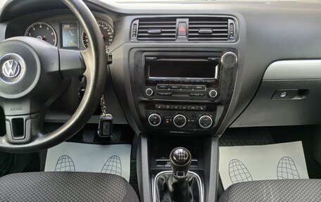 Volkswagen Jetta VI, 2012 год, 949 000 рублей, 13 фотография