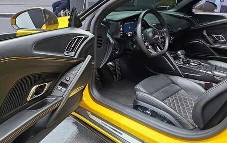 Audi R8, 2022 год, 16 750 000 рублей, 5 фотография