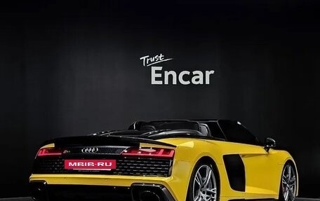 Audi R8, 2022 год, 16 750 000 рублей, 2 фотография