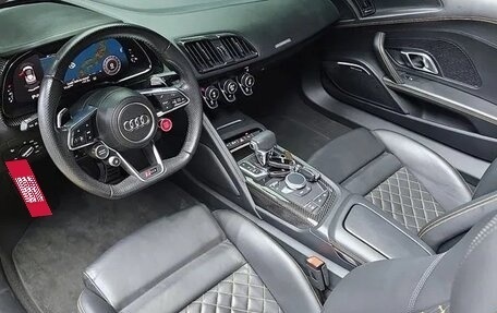 Audi R8, 2022 год, 16 750 000 рублей, 10 фотография