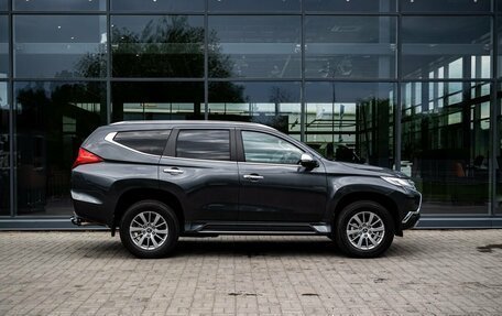 Mitsubishi Pajero Sport III рестайлинг, 2019 год, 3 600 000 рублей, 8 фотография